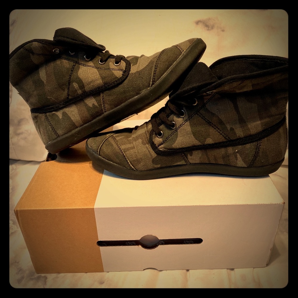 Sneaker/shoes
